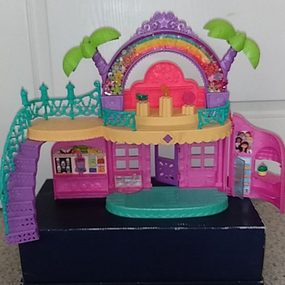 Sale Fisher-Price Dora and Friends Cafe